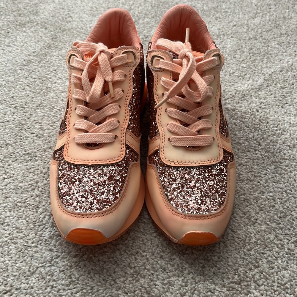 Vintage Havana Sneakers - Picture 2 of 5
